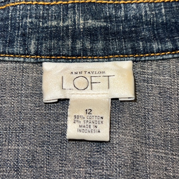 Ann Taylor LOFT, 3/4 Length Sleeves, Jean Jacket Size 12 w/Stretch, SUPER CUTE🩵 - Picture 8 of 13